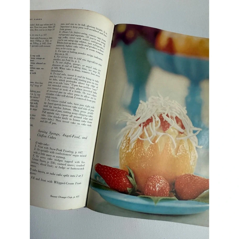 Vintage 1963 The New Good Housekeeping Cookbook Dorothy B Marsh Hardcover Teal